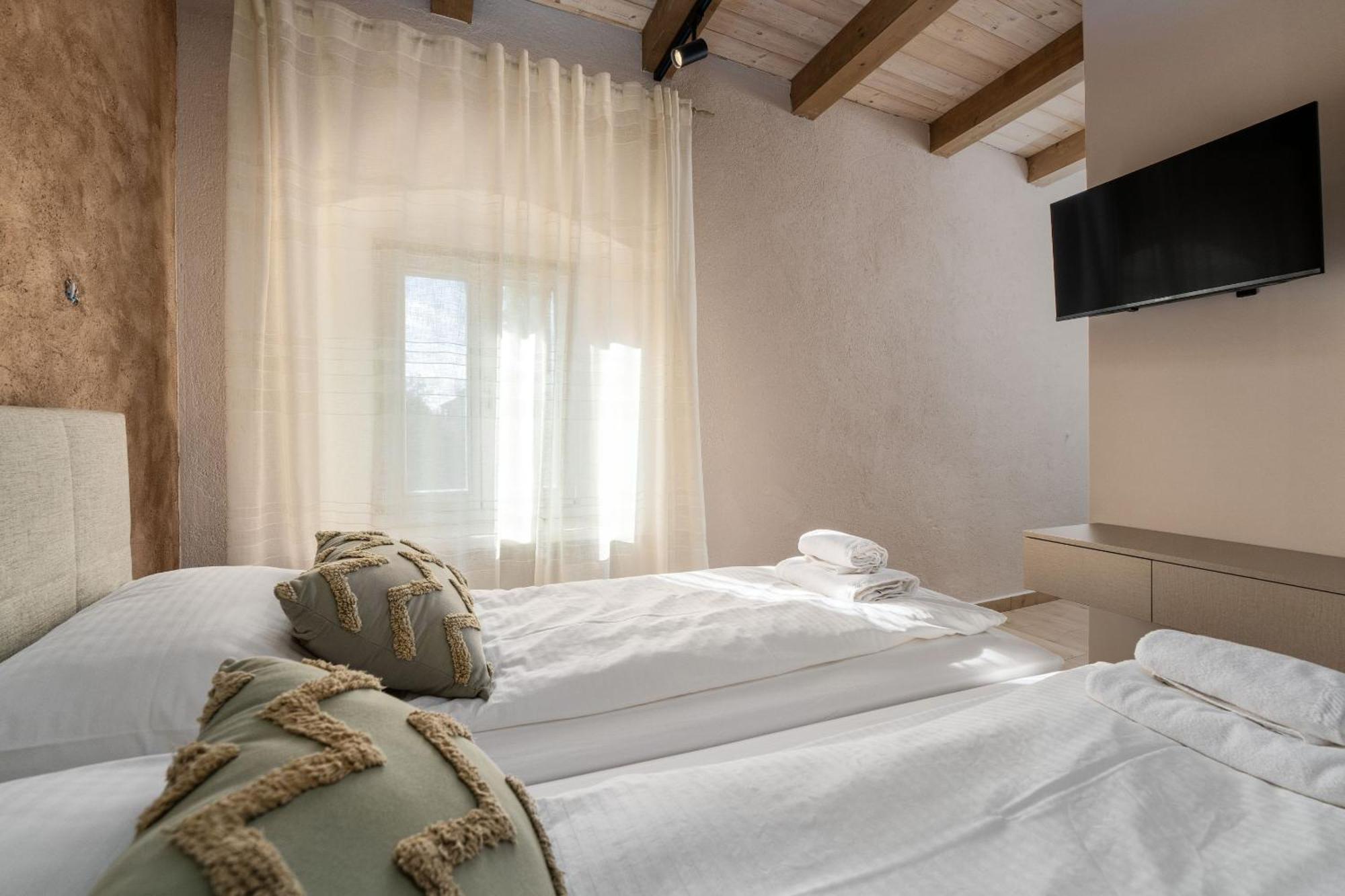 Della Croce Bed&Breakfast Светвинченат Экстерьер фото